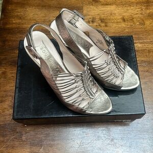 Boutique 8.5 Disco Light Gold Leather Slingback Platforms Size 8.5 NIB $160